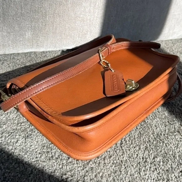 VINTAGE COACH BRITISH TAN CROSSBODY PENNY BAG  9755 - Picture 9 of 17